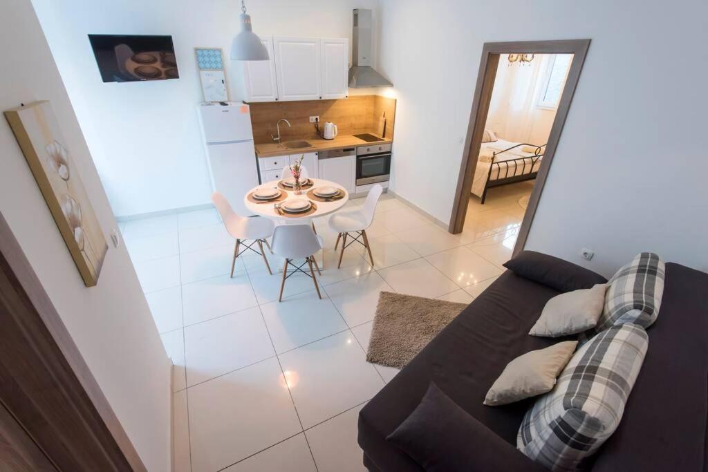 Apartman M&S 1 Kali, Otok Ugljan Apartment Exterior photo