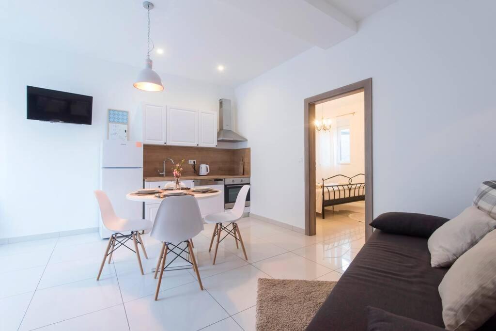 Apartman M&S 1 Kali, Otok Ugljan Apartment Exterior photo